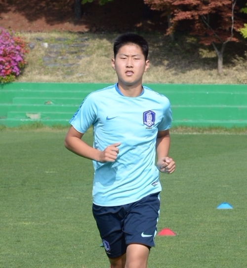 한국 18세 이하 대표팀이자 발렌시아 최고의 유망주인 이강인(16)이 다시 눈길을 끌었다. 사진=뉴시스