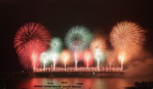 부산 불꽃축제가 오는 28일 진행됐다. 사진=한국관광공사.