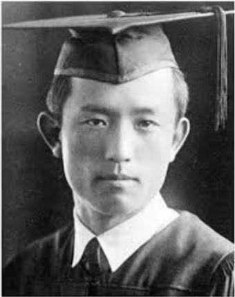 우리에게 늘 양심의 길을 묻게 한 시인 윤동주.