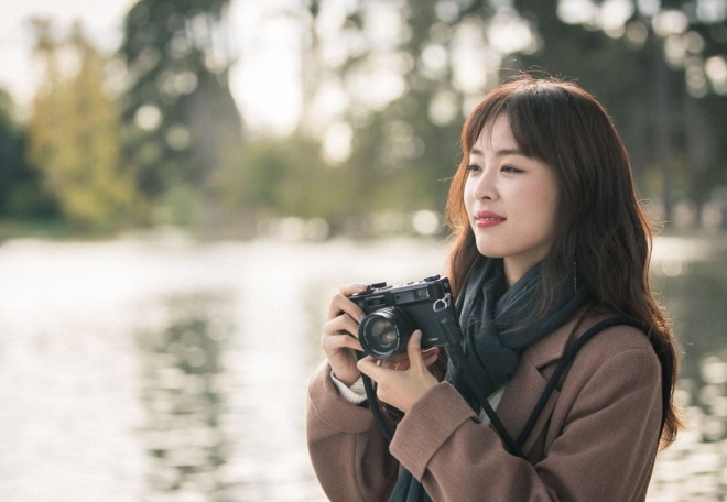 배우 이연희가 프랑스 홍보대사로 임명된 가운데 인증샷을 공개했다. 사진=이연희 공식 페이스북
