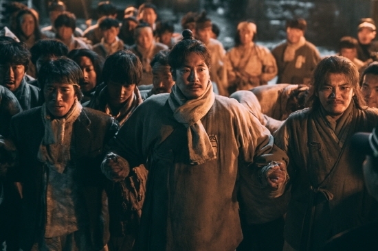 영화 '대장 김창수'가 배우 조진웅 주연 전기 영화라는 점에서 시선을 모았지만 흥행에는 참패한 것으로 드러났다. 사진=영화 스틸컷