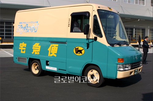 야마토 택배가 12월 일부 지역의 시급을 2000엔으로 인상해 구인광고를 하고 있다.