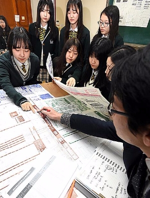 포항 지진으로 인해 고3 수험생들은 1주일 동안 다시 수능을 준비하게 됐다. 사진=뉴시스