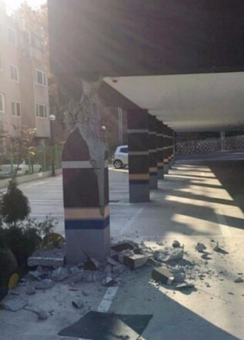 포항 지진으로 필로티 구조 건축물의 안전 문제가 우려되고 있다. 사진=뉴시스