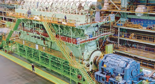 두산엔진의 전자제어식 선박용 엔진 제조 모습. 사진=두산엔진 제공