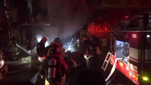 25일 서울 화곡동 지하 1층 노래방에서 화재가 발생해 60대 1명이 사망하고 3명이 부상을 입었다. 사진=서울 강서소방서 제공