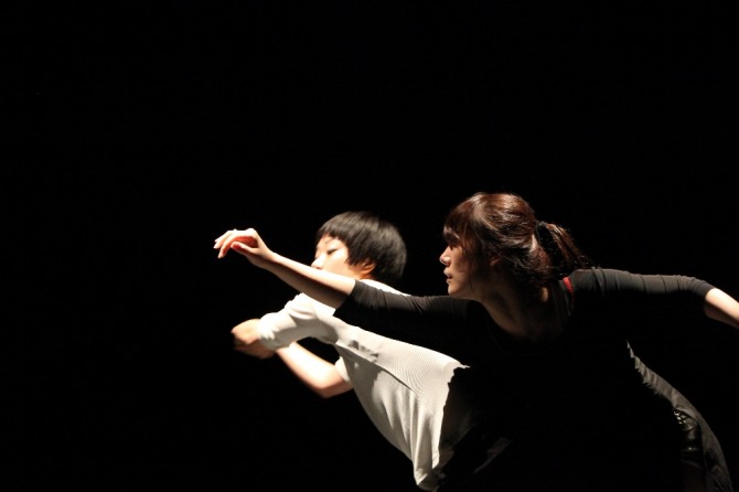 곽영은 안무의 '달팽이 뿔'(2010)