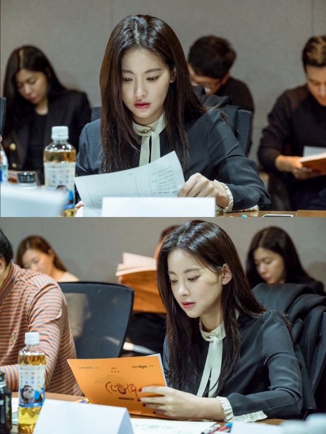 오는 23일 첫방송되는 tvN 새 토일드라마 '화유기'에서 여자 삼장 진선미로 변신하는 오연서 대본 컷. 사진=tvN 공식 페이스북 캡처