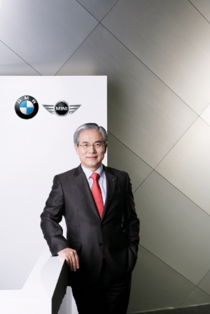 BMW그룹 코리아는 오는 2018년 1월 인사를 발표했다. 사진 = BMW 그룹 코리아 김효준 대표이사 사장