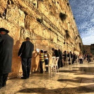 이스라엘 수도 예루살렘에 있는 통곡의 벽  