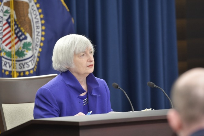 재닛 옐런 미 연준 위원장이 미국 현지시간으로 13일 열린 FOMC 기자회견에서 질문에 답하고 있다//출처=미 연준