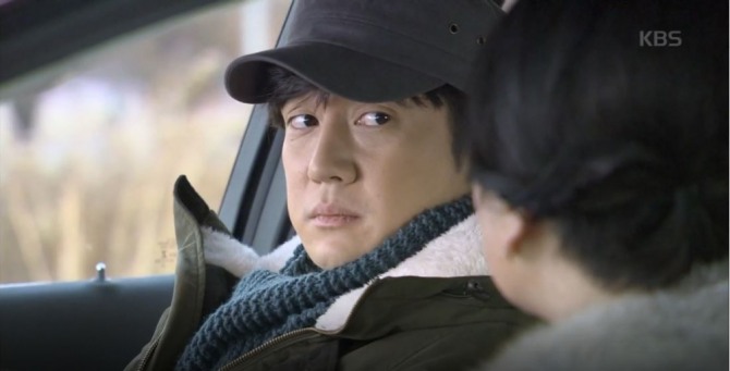 '내 남자의 비밀' 송창의, 헛된 야욕 끝에 숨겨진 진실...유일한 핏줄인 줄 모르고? 68회줄거리예고·몇부작...12월 29일(금요일) KBS 2TV 편성표에 따르면 저녁 7시 50분 KBS 2TV 일일드라마 ‘내 남자의 비밀’ 68회가 방송된다. 총 100부작으로 꾸며진 일일연속극 ‘내 남자의 비밀’에서는 강재욱(송창의 분/1인2역), 한지섭(송창의 분/1인2역), 진해림(박정아 분), 기서라(강세정 분) 잔혹한 운명의 엇갈림은 계속된다. ('내 남자의 비밀' 재방송 일정 안내)  /사진=KBS 2TV 일일연속극 '내 남자의 비밀' 68회 줄거리 미리보기 예고 영상 캡처