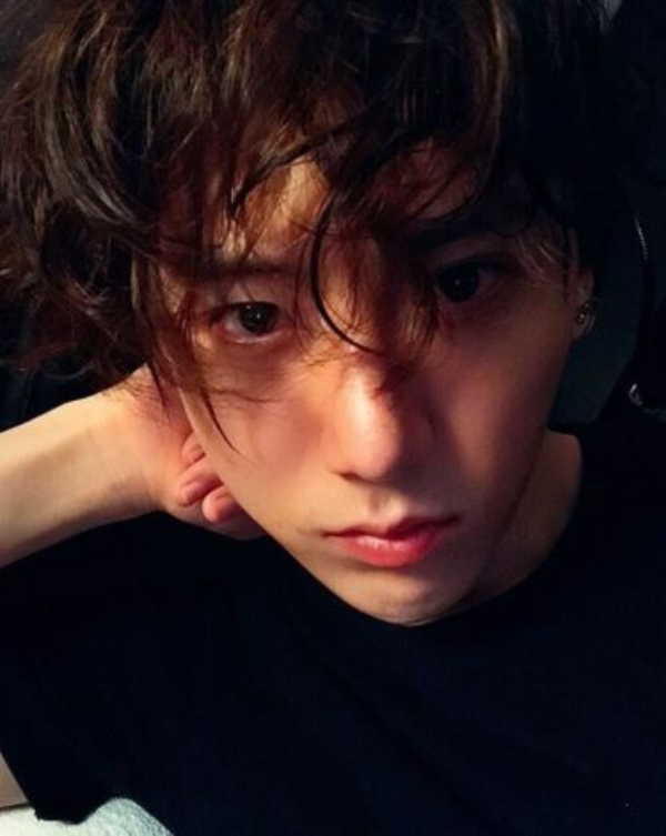 5일 열애설이 휩싸인 가수 장현승의 과거 이력이 재조명 됐다. 사진=장현승 인스타그램 캡처