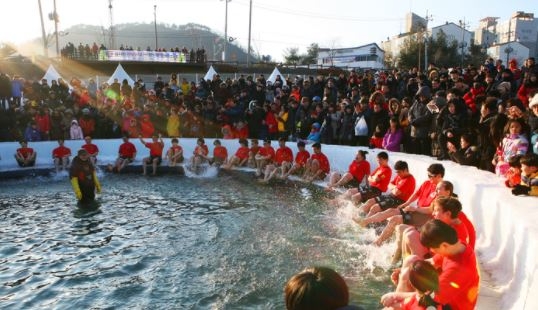 화천 산천어축제가 6일 개막했다. 사진=화천 산천어축제 홈페이지 캡처