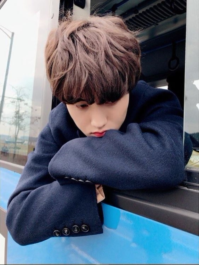 펜타곤 여원, '조선미인별전' 여장 규희부터 꽃선비 규헌까지...평소에는 어떤 모습? KBS 1TV 뮤지컬 드라마 ‘조선미인별전’에서 주인공 ‘규헌(규희)’ 역을 맡은 가수 그룹 ‘펜타곤’ 멤버 ‘여원’이 눈길을 모으고 있다. /사진=아이돌그룹 가수 펜타곤 공식 인스타그램 (펜타곤 여원)