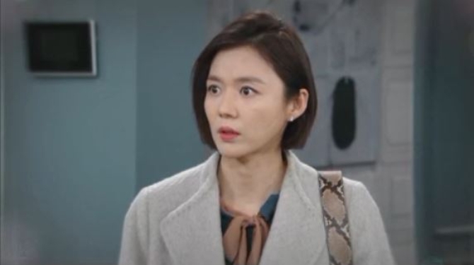 '내 남자의 비밀' 강세정·이덕희 극적 상봉 기대했는데...또 다시 어둠 속으로? 왜 77회줄거리예고·몇부작 안내...1월 11일(목요일) KBS 2TV 편성표에 따르면 저녁 7시 50분 KBS 2TV 일일드라마 ‘내 남자의 비밀’ 77회가 방송된다. 총 100부작으로 꾸며진 일일연속극 ‘내 남자의 비밀’에서는 강재욱(송창의 분/1인2역), 한지섭(송창의 분/1인2역), 진해림(박정아 분), 기서라(강세정 분) 잔혹한 운명의 엇갈림은 계속된다. ('내 남자의 비밀' 재방송 일정 안내) /사진=KBS 2TV 일일연속극 '내 남자의 비밀' 77회 줄거리 미리보기 예고 영상 캡처