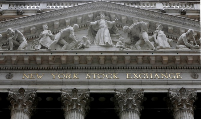 뉴욕증권거래소 NYSE 현판.  