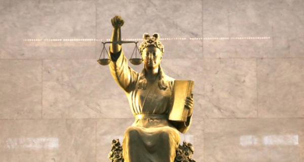 '사법부 블랙리스트'에 대한 법원 추가조사위원회의 결과가 발표되자 파장이 커지고 있다. 사진은 서울 서초구 대법원 정의의 여신상. 사진=뉴시스