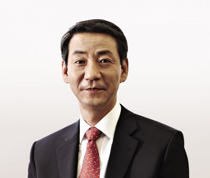권용원 키움증권 사장이 25일 열린 제4대 금융투자협회 회장 선거에서 당선됐다.