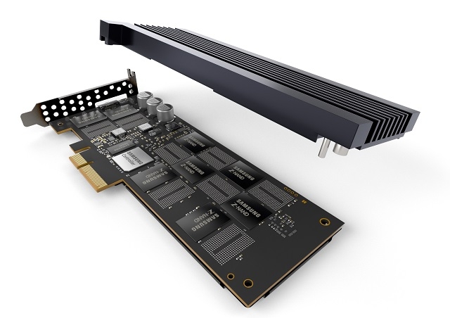 삼성전자가 30일 출시한 차세대 슈퍼컴퓨터용 800GB Z-SSD.