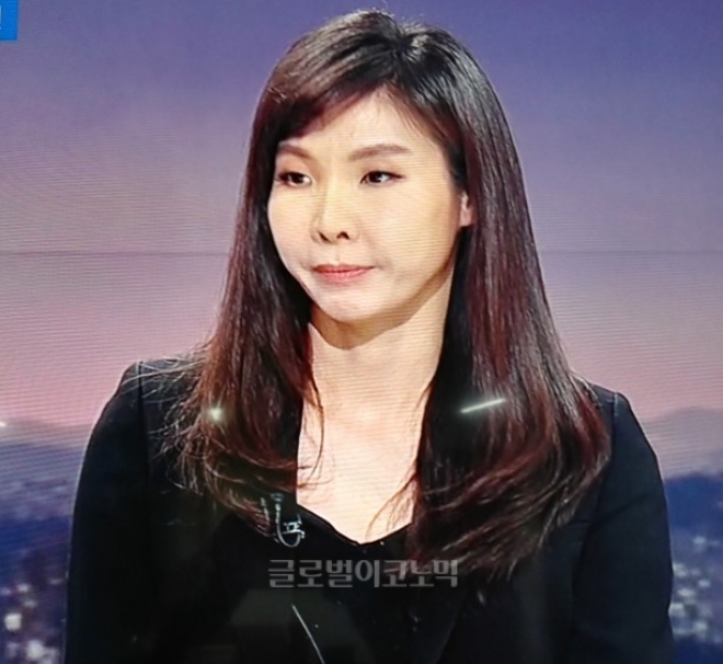 서지현 검사가 지난 29일 JTBC 뉴스룸에 출연해 검찰 내 성폭력 문제를 폭로한 후 2차피해에 시달리고 있다는 증언이 나왔다. 사진=JTBC '뉴스룸' 방송 캡처.