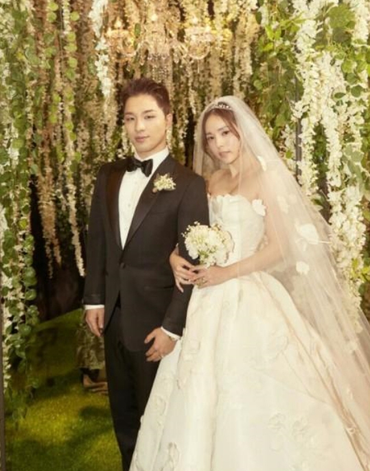 태양 민효린의 결혼식 사진이 공개됐다. 