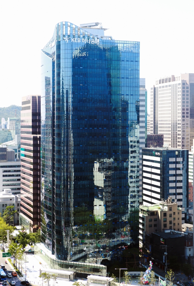 서울 중구 을지로에 위치한 KEB하나은행 신사옥.