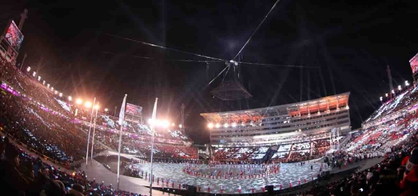 25일 강원도 평창 올림픽스타디움에서 열린 2018평창동계올림픽 폐회식에서 공연이 펼쳐지고 있다. / 뉴시스