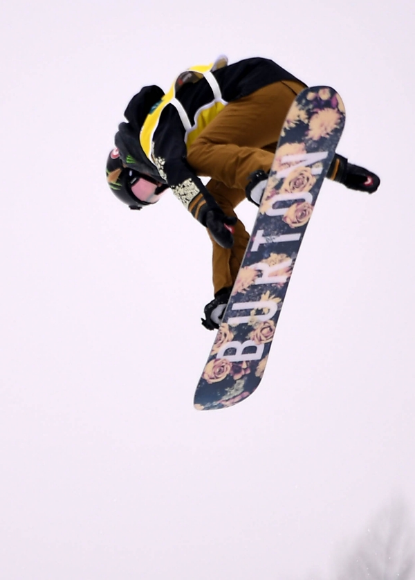 2018 평창동계올림픽 여자 하프파이프 경기에서 미국의 클로이 김이 화려한 기술을 선보이고 있다. / 뉴시스