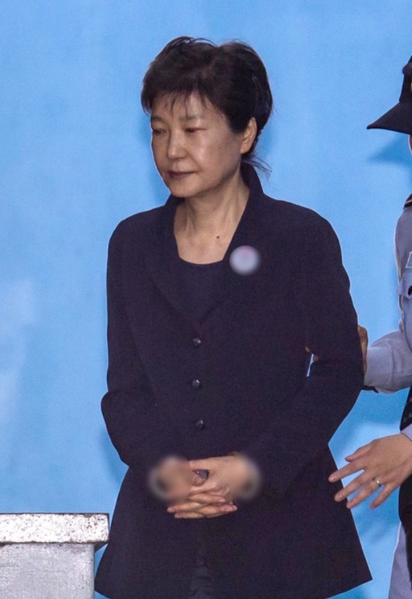 박근혜 전 대통령이 30년형을 구형 받았지만, 결과를 지켜봐야 한다는 의견이 나온다. 사진=뉴시스