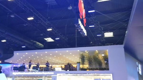 MWC 2018의 메인스폰서 화웨이가 1번홀에 마련한 스마트시티 전시장. 사진=유호승 기자