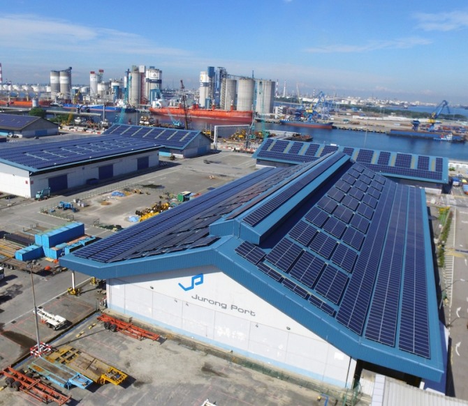 MS가 싱가포르 선십그룹과 협력 계약을 체결했다. 사진은 주롱항구에 설치된 9.5메가와트피크(MWp) 규모의 세계 최대 항구기반 태양광 발전소. 자료=선십