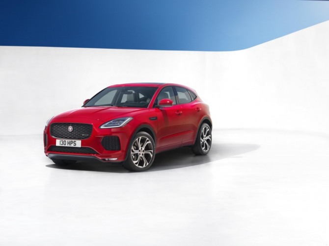 재규어 코리아가 8일 콤팩트 퍼포먼스 SUV 'E-PACE'의 사전 계약을 시작한다고 밝혔다. 