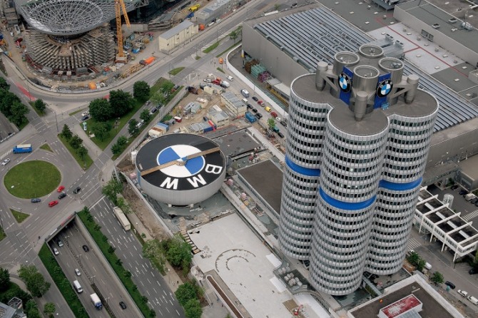 약 100명의 수사관들이 20일(현지 시간) 뮌헨의 BMW 사무실과 오스트리아에 있는 엔진 공장을 급습했다. 자료=BMW