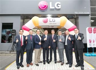 LG전자는 지난 20일 타이완 타이베이에 아시아지역에서 두번째로 큰 규모의 플래그십 스토어를 오픈했다.