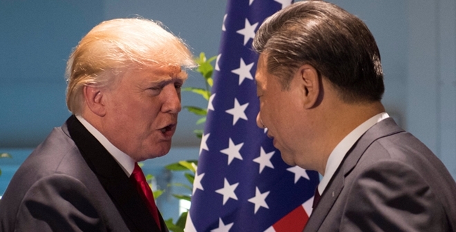 도널드 트럼프 미국 대통령(왼쪽)과 시진핑 중국 국가주석이 겉으로는 미중 무역전쟁을 선포하고 있지만 내심으로는 확전을 원치 않는 것으로 전문가들은 분석했다. 사진=로이터/뉴스1