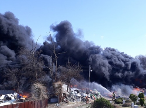 인천 서구 가좌동에서 대형 화재가 발생해 소방당국이 '대응 3단계'를 발령하고 진화 중이다. 사진=뉴시스(기사와 직접 연관없음)