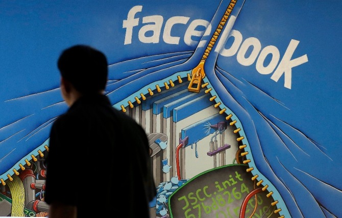 페이스북 저커버그 사퇴 요구 봇물,  미국증시 행동주의 투자자  퇴진운동…다우지수 가상화폐 폭락 일파만파 