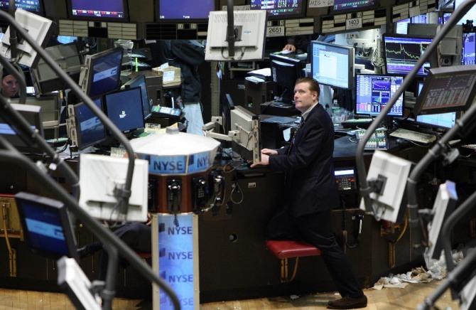 가상화폐 300% 대 폭발, 미국증시 CBOE·  CME 거래소 사재기 열풍… 다우지수 비트코인 국제유가 시세 흔들.