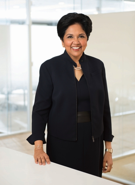 [글로벌 CEO] 펩시코 인드라 누이 …코카콜라 100년 아성 무너뜨린 철의 여인,  워런버핏과 경쟁에서 압승.