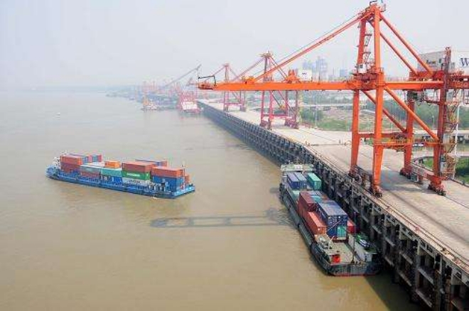 후베이성 창장(長江) 연안의 6개 항만을 통합해 '황강항(黄岡港)'으로 칭하기로 결정했다. 자료=중국수운망