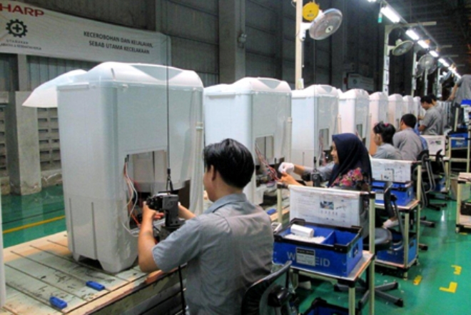 인도네시아 서부 자바 주 카라완(Karawang) 공장에서 생산된 샤프 냉장고가 할랄 인증을 획득했다. 자료=샤프