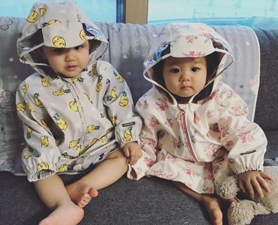 배우 한그루가 쌍둥이 자녀의 사진을 공개했다. 사진=한그루 인스타그램