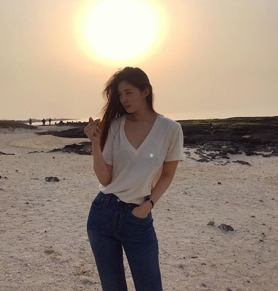 모델 겸 방송인 유승옥이 '큐넷'을 통해 교원 자격증 취득을 확인한 사실이 누리꾼의 관심을 끌고 있다.사진=유승옥 인스타그램