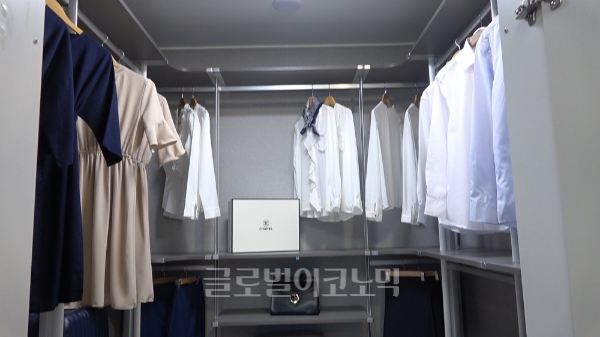 오피스텔 48㎡ 안방에 마련된 드레스룸. 오피스텔은 24㎡를 제외한 전 평형에 안방 드레스룸이 포함된다.