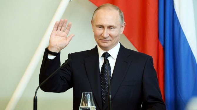 푸틴 러시아 대통령의 국정운영 지지율이 80%에서 30%로 급락했다.
