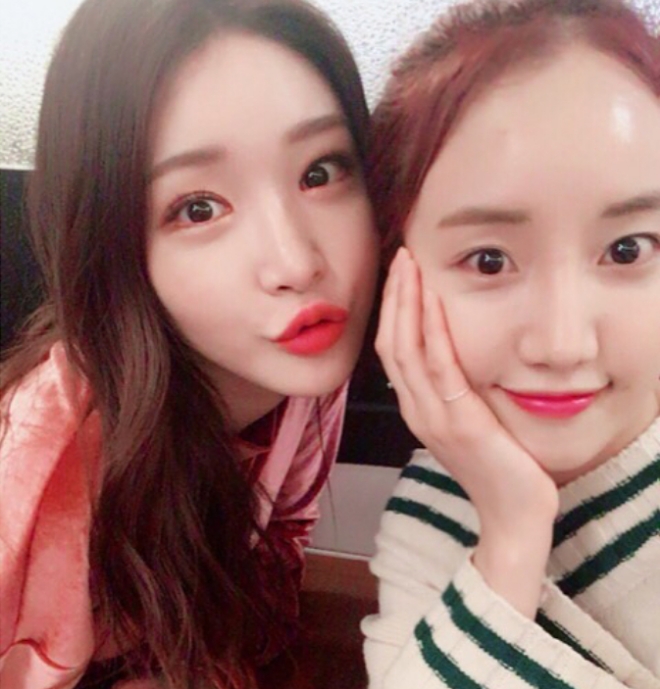 가수 청하가 ‘프로듀스48’에 출연하는 박해윤과 이하은 연습생을 응원했다. 사진=청하 인스타그램