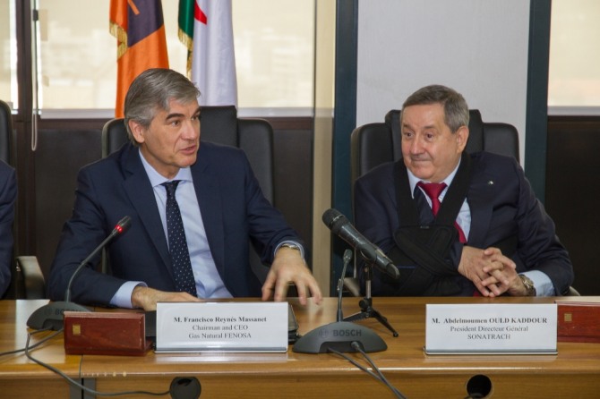 GAS NATURAL FENOSA의 회장 겸 CEO인 'Francisco Reynés'(좌)와 Sonatrach의 회장 겸 총책임자 'Abdelmoumen Ould Kaddour'(우). 자료=가스네추럴페노사 