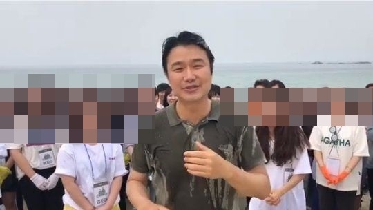배우 김태욱이 아이스버킷챌린지 다음 주자로 문재인 대통령을 지목했다. 사진=채시라 인스타그램