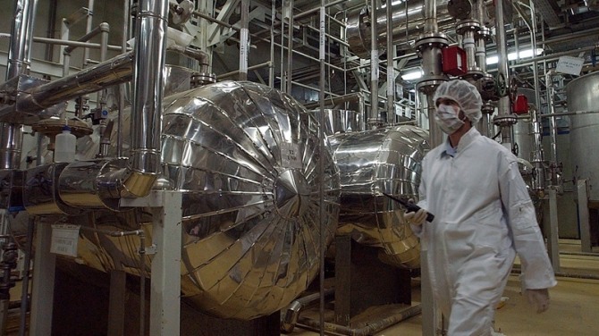 이란 중부, 6불화우라늄(UF6) 생산 시설이 조업을 재개했다. 자료=IRIB